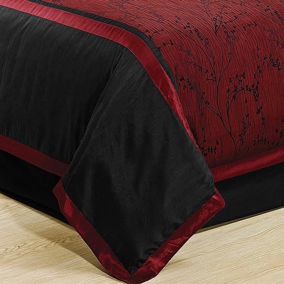 Ultra Soft 7 Piece Luxurious Set - Picture 2 of 7